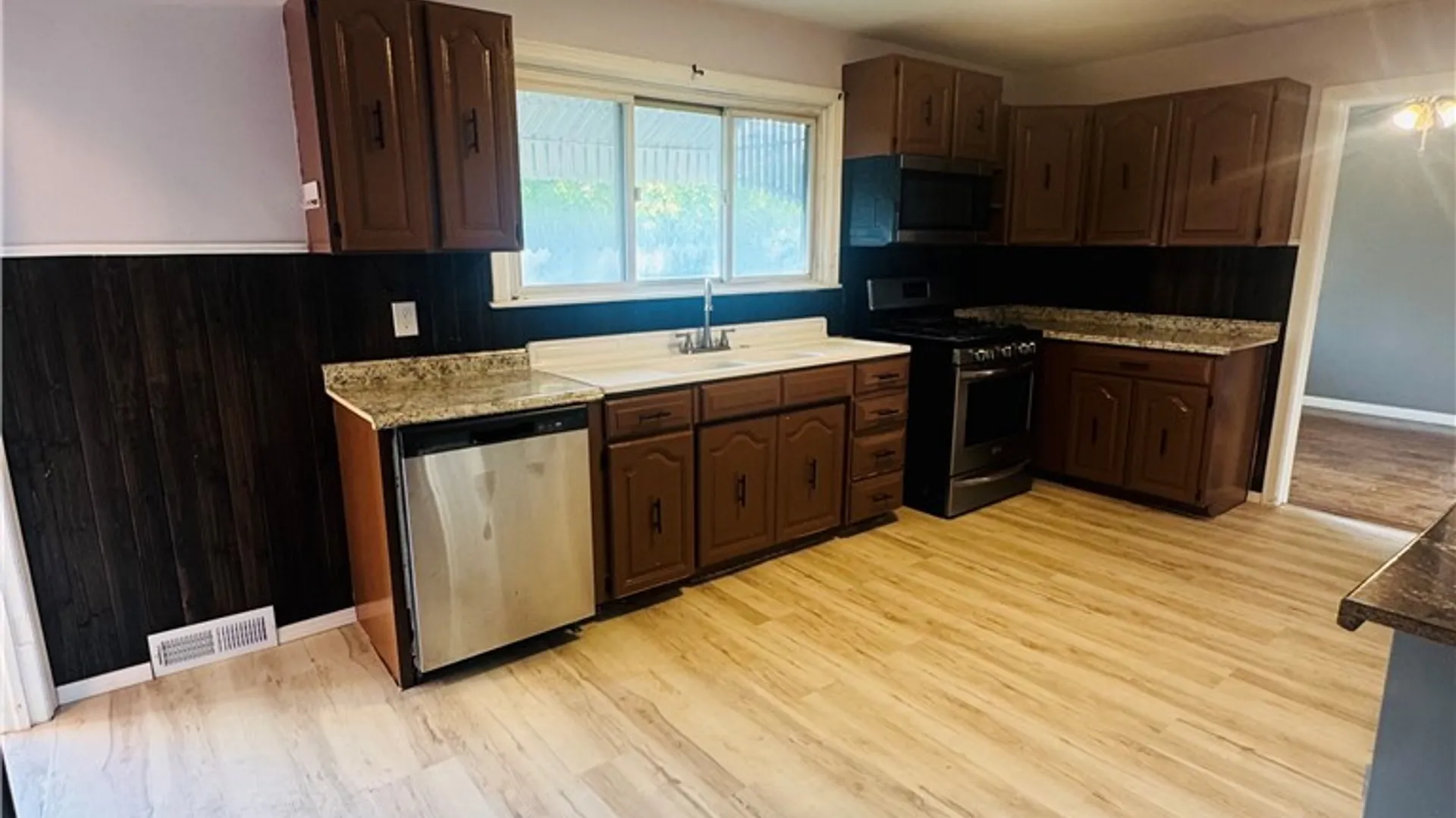 Property at 98 Boll Street, Cheektowaga, NY 14212 20