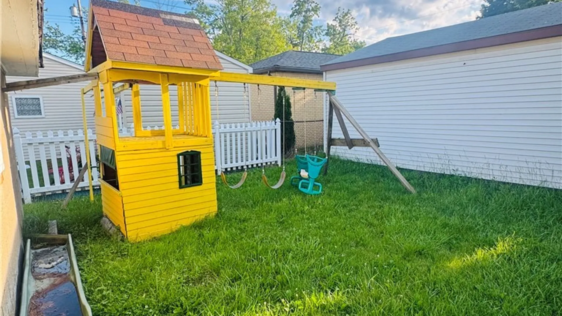 Property at 98 Boll Street, Cheektowaga, NY 14212 6