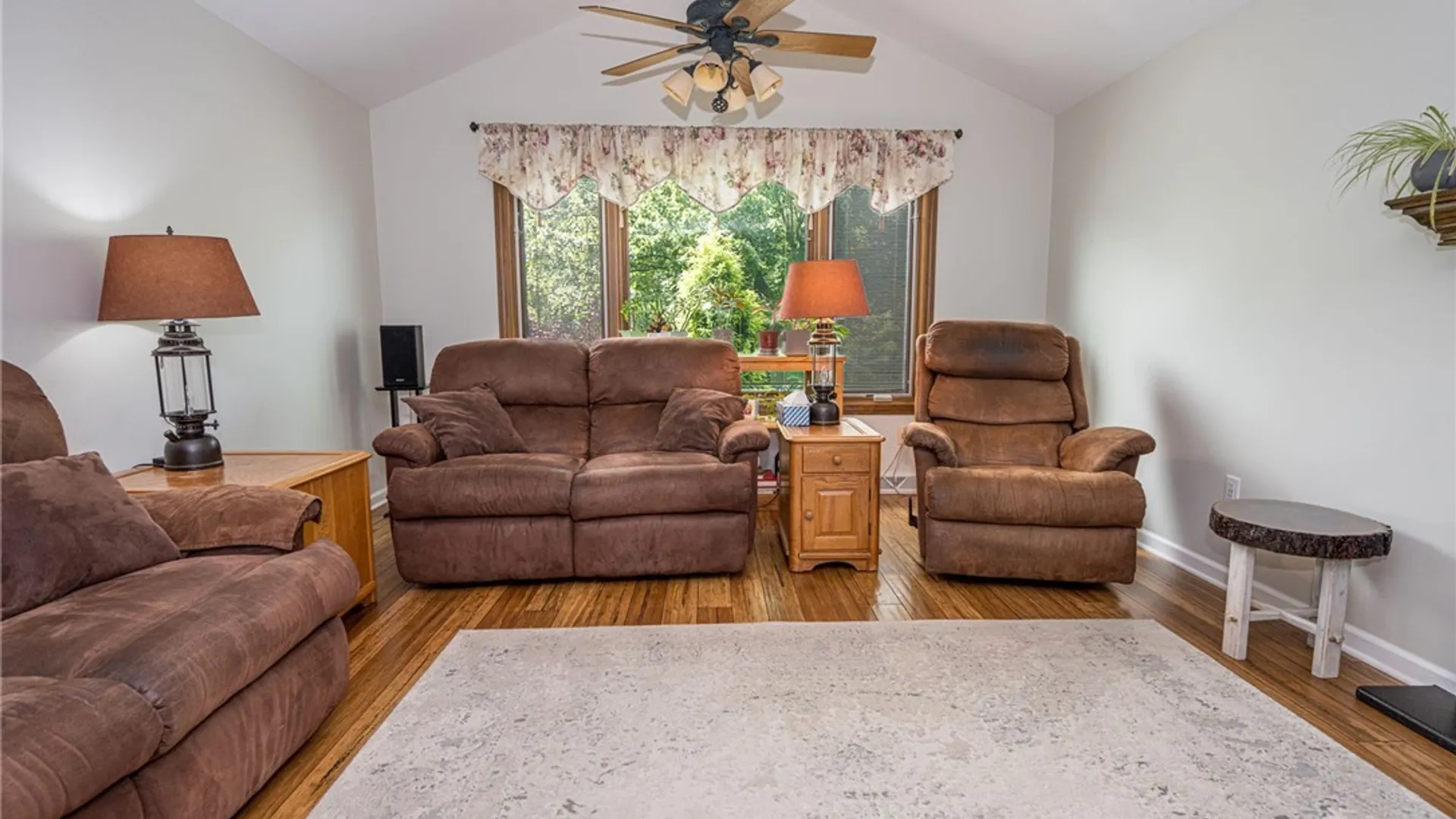 Property at 34 Pine Valley Court, West Seneca, NY 14224 9