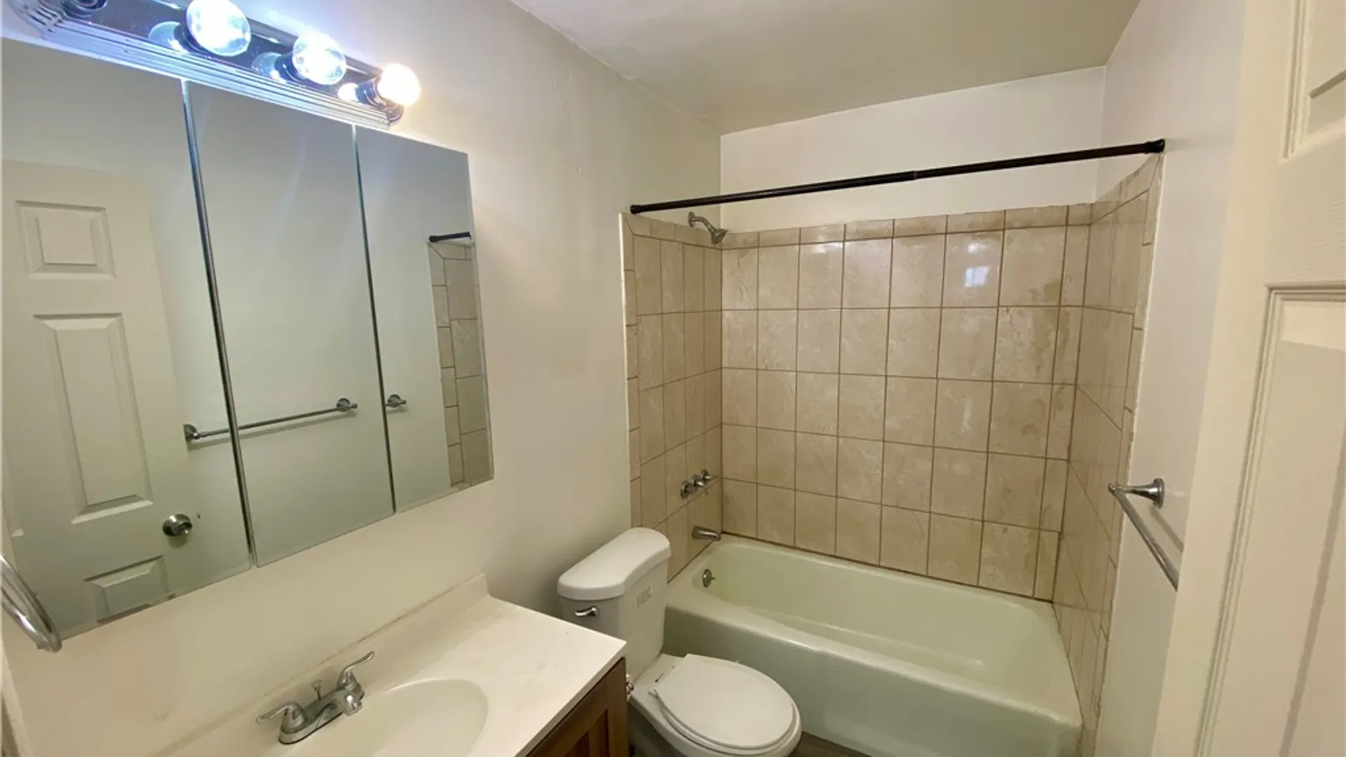 Property at 618 Garson Ave, Rochester, NY 14609 16