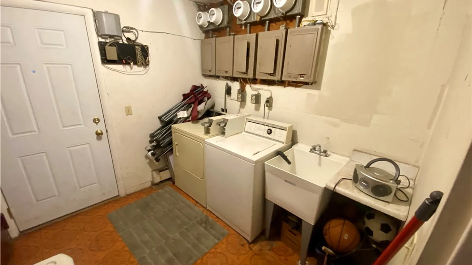 Property at 618 Garson Ave, Rochester, NY 14609 6