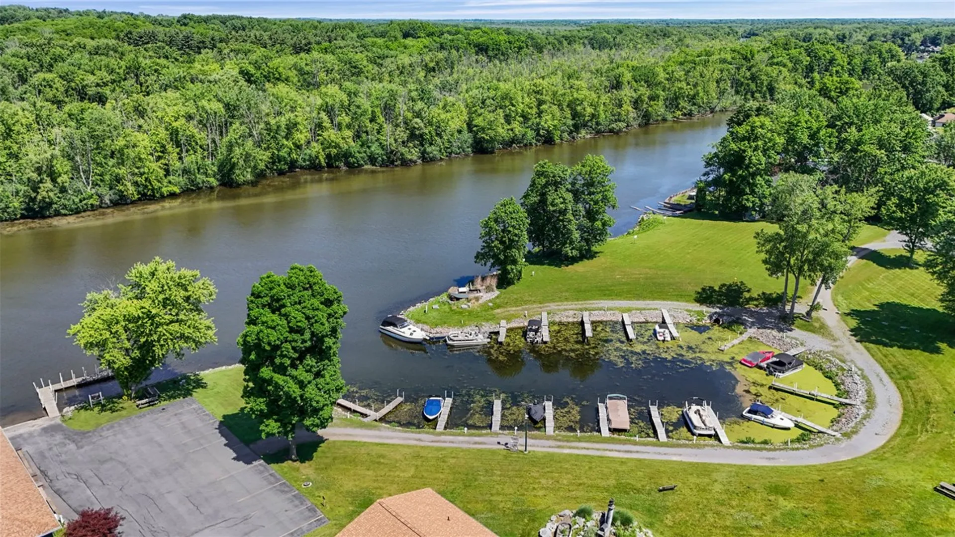 Property at 369 Cameco Circle, Salina, NY 13090 44