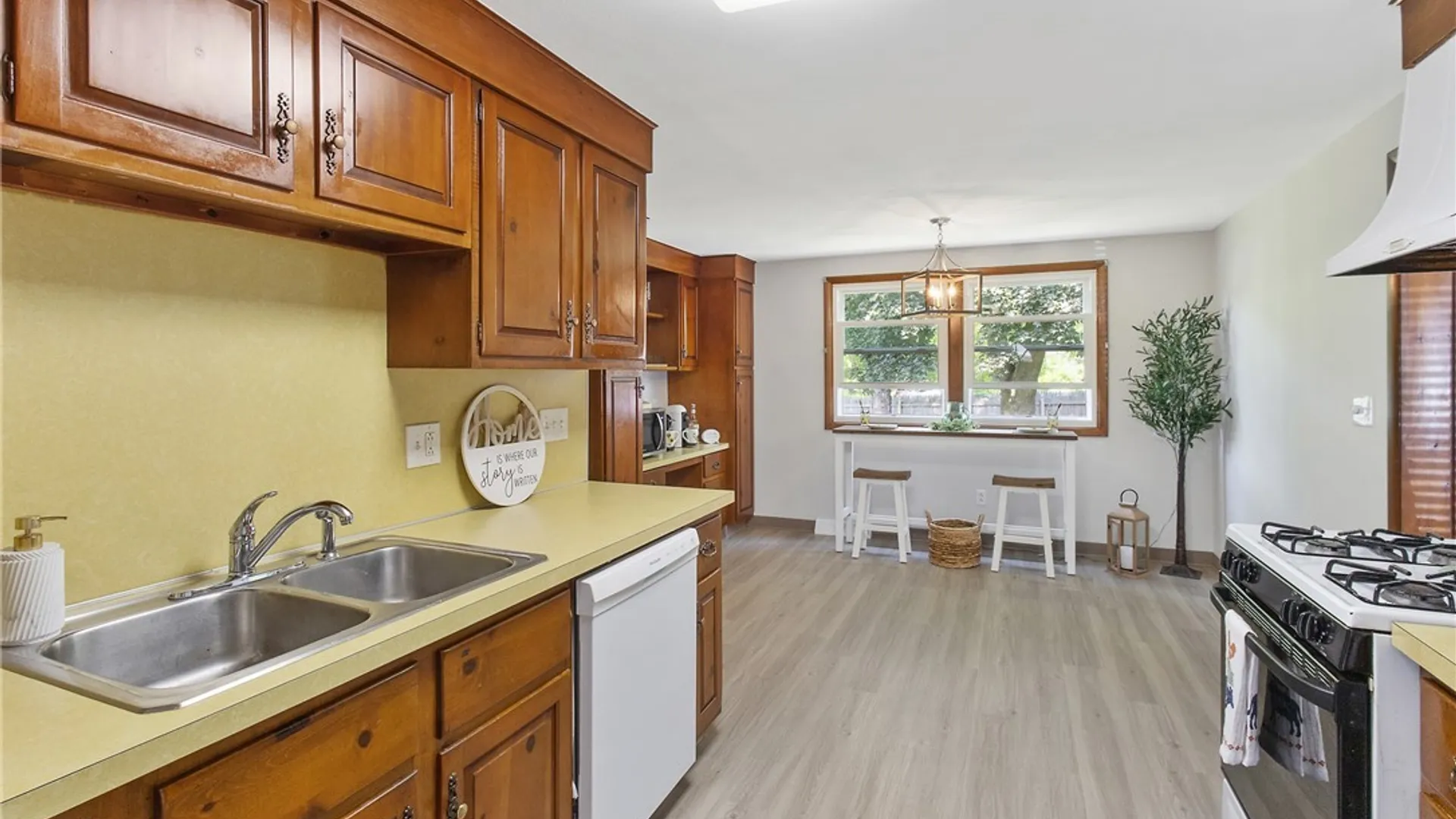 Property at 109 Bury Drive, Geddes, NY 13209 14
