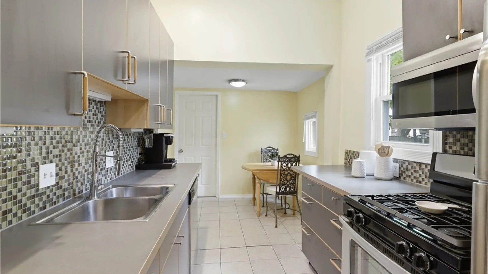 Property at 114 Whitney Place, Buffalo, NY 14201 11