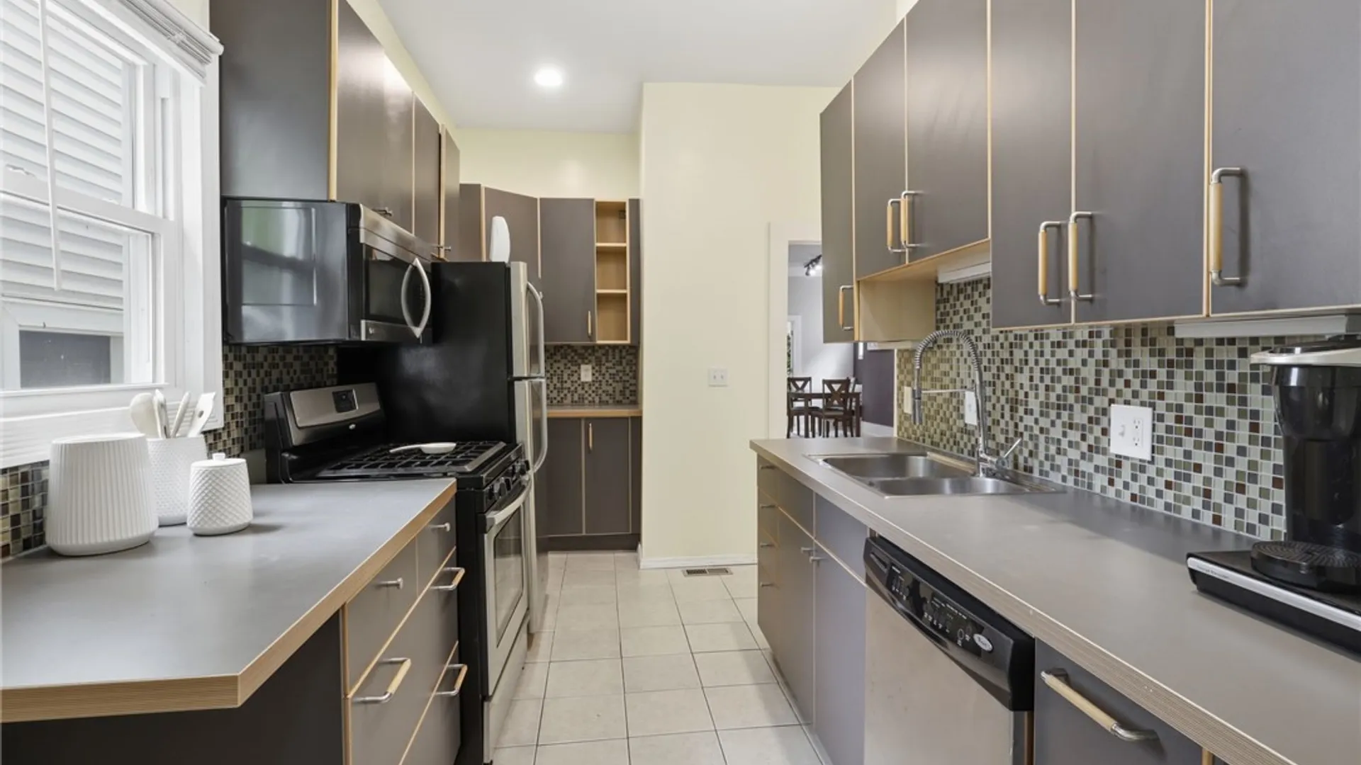 Property at 114 Whitney Place, Buffalo, NY 14201 12