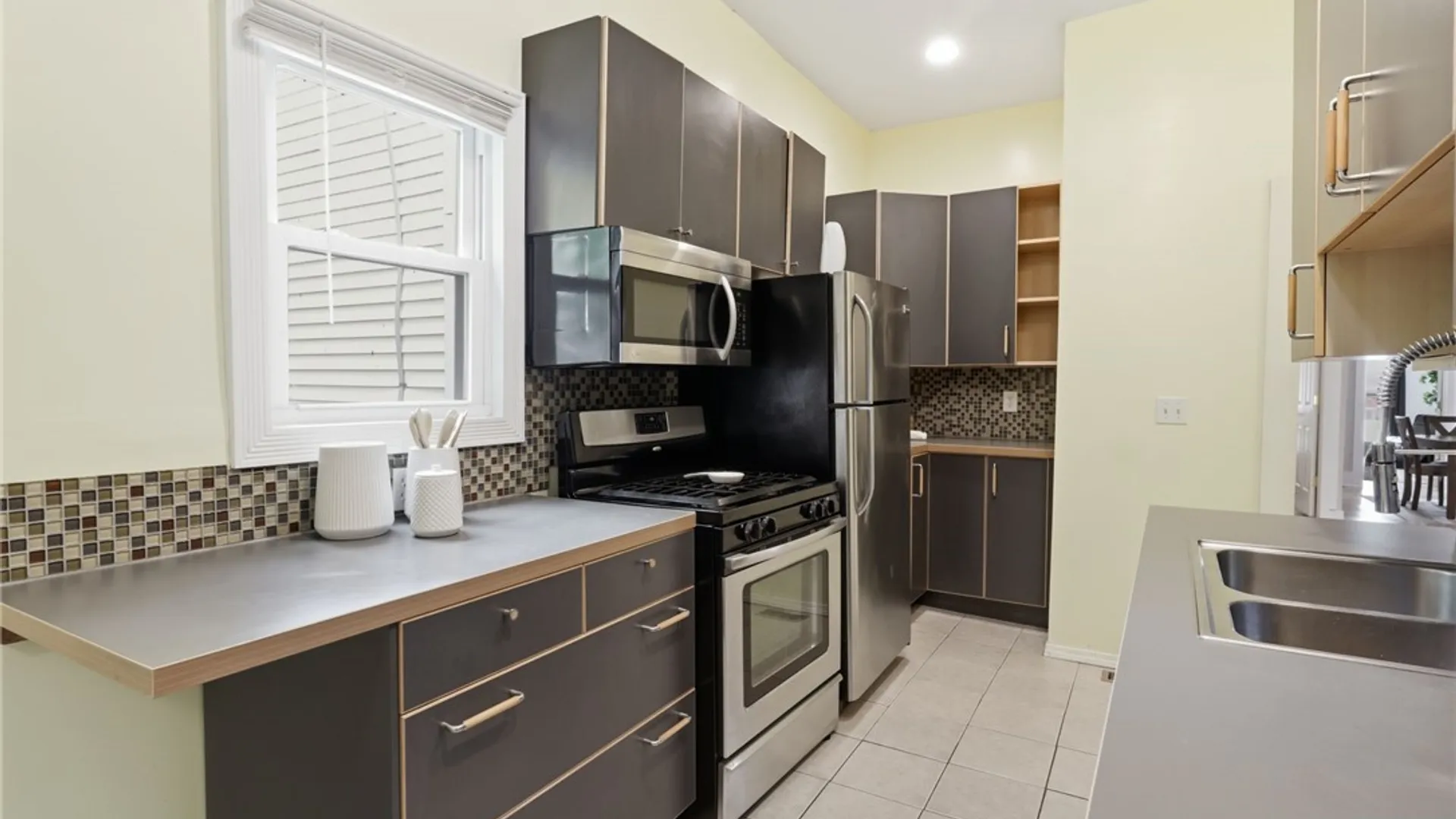 Property at 114 Whitney Place, Buffalo, NY 14201 14