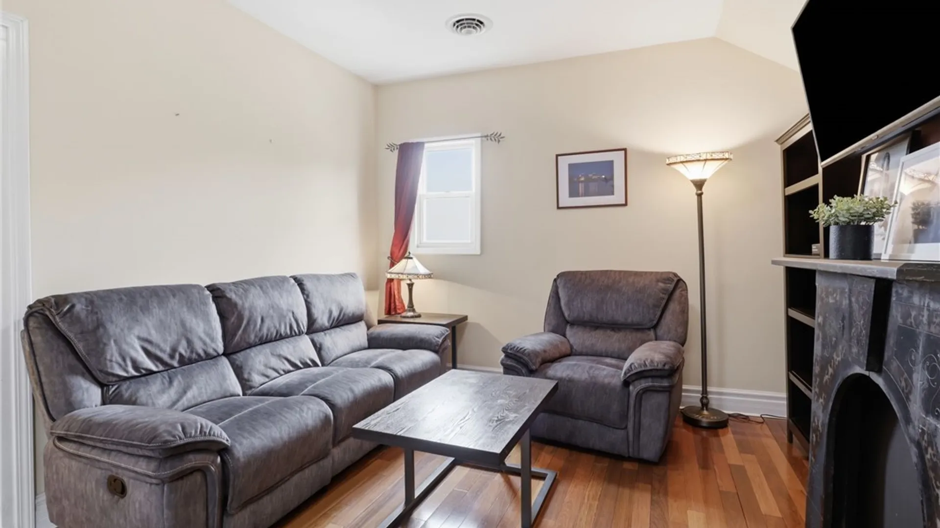 Property at 114 Whitney Place, Buffalo, NY 14201 20