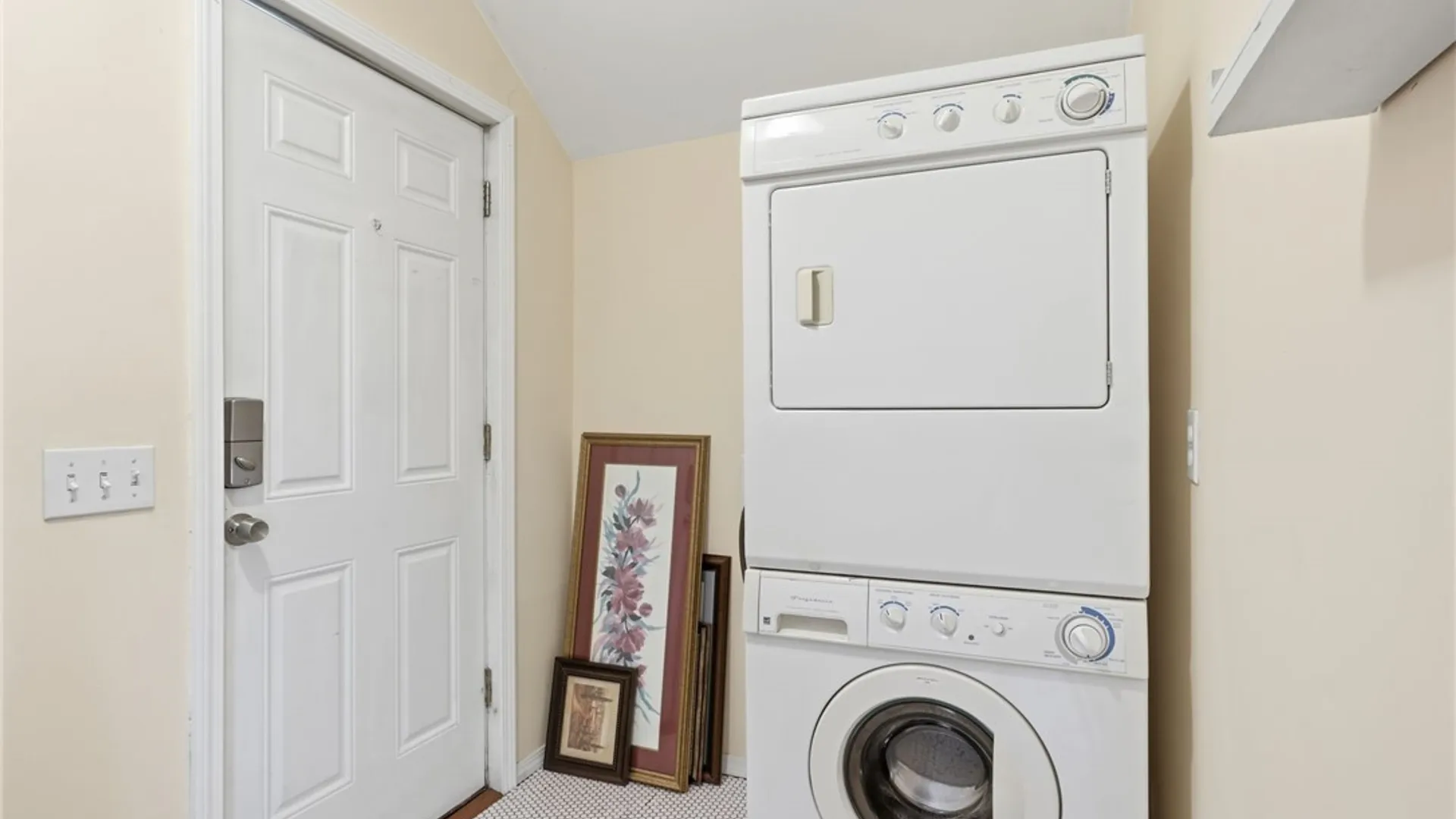 Property at 114 Whitney Place, Buffalo, NY 14201 35