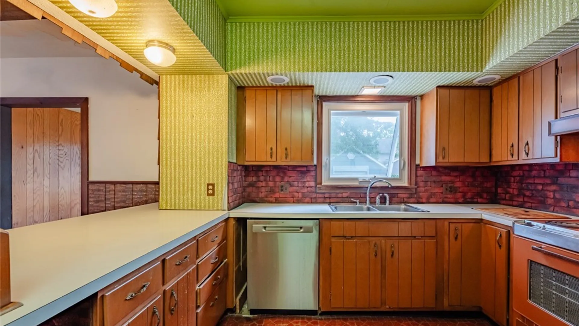 Property at 239 Navarre Road, Rochester, NY 14621 9