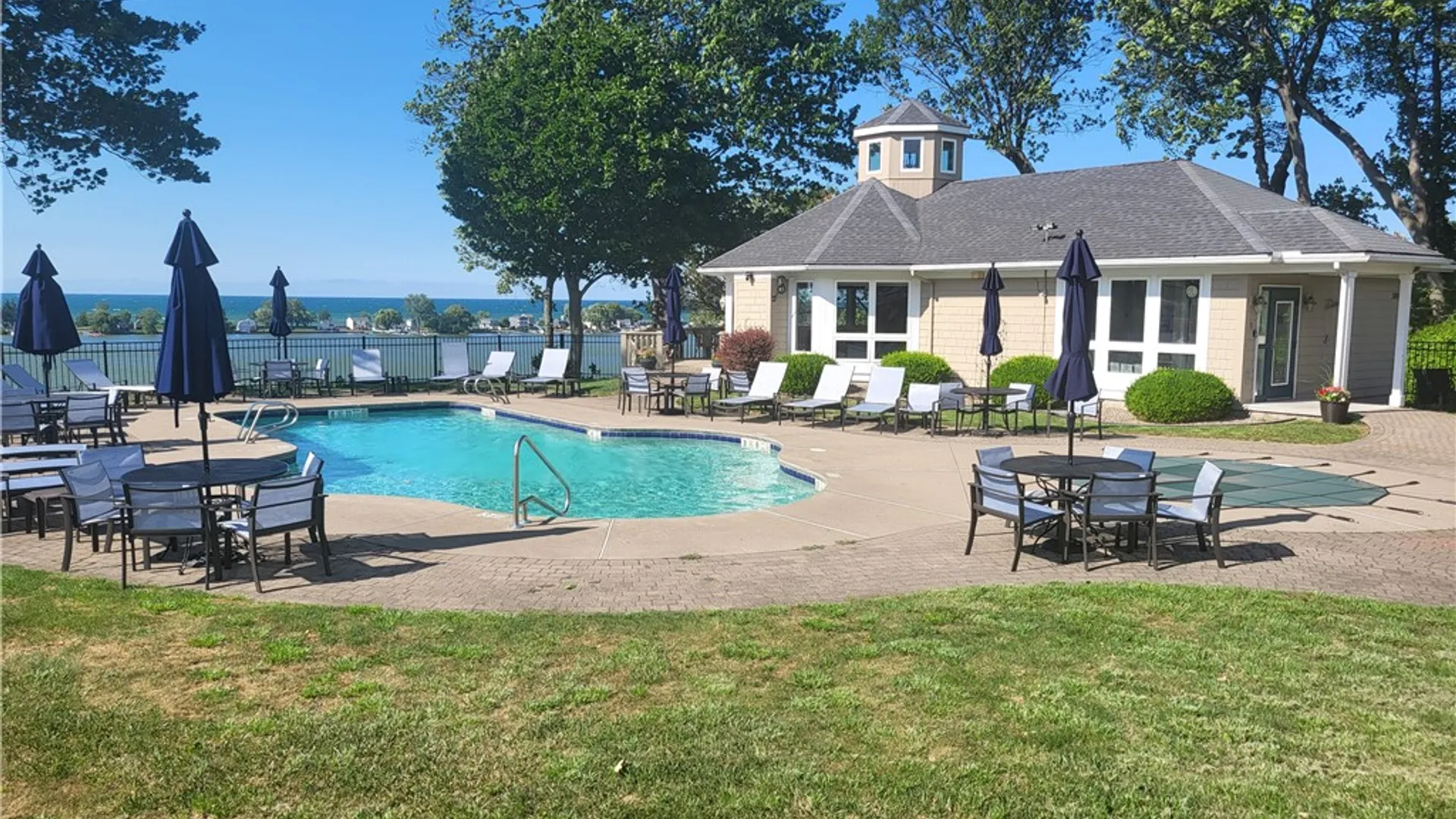 Property at 676 Admiralty Way, Webster, NY 14580 33