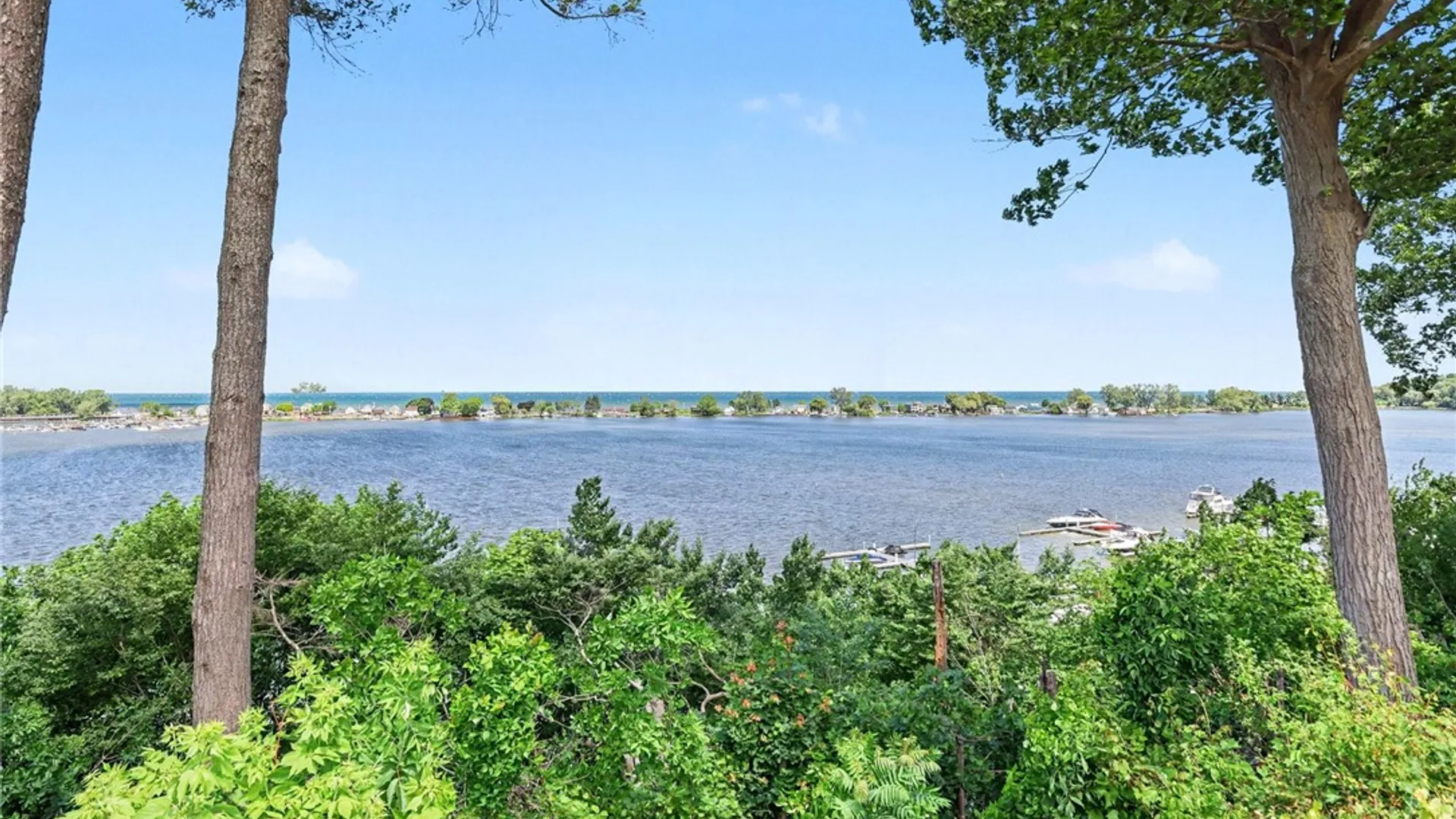 Property at 676 Admiralty Way, Webster, NY 14580 34