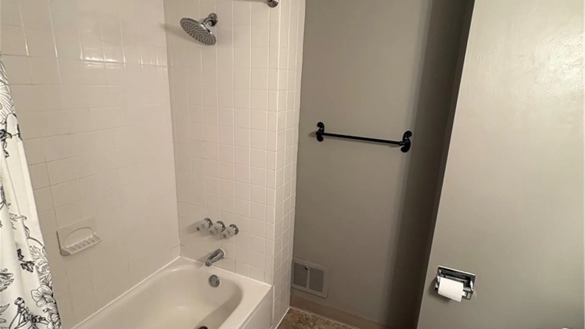 Property at 493 Delaware Avenue, Buffalo, NY 14202 18