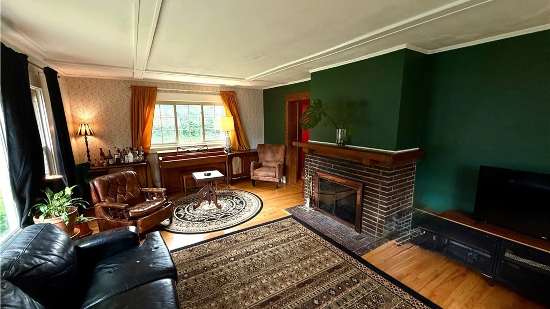 Property at 136 Kensington Place, Syracuse, NY 13210 15