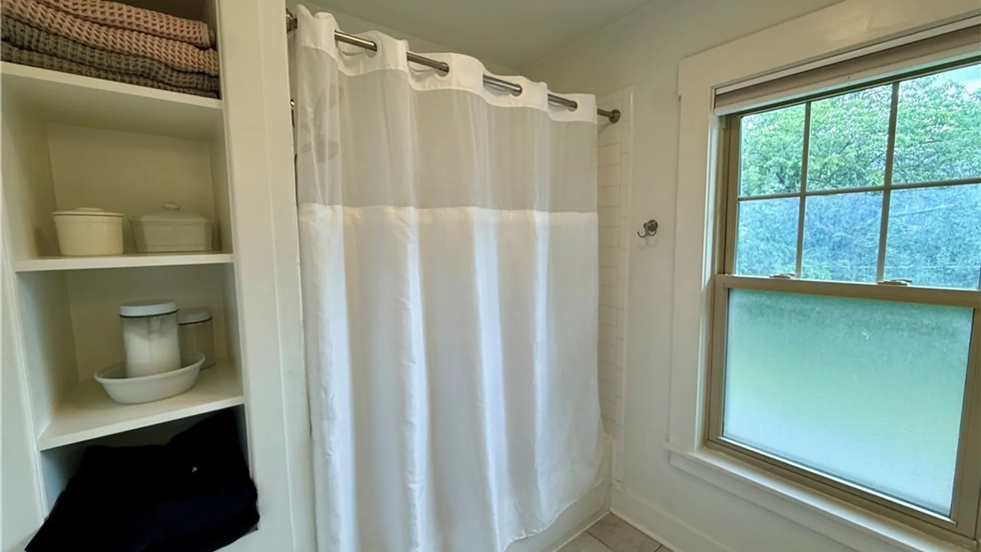 Property at 136 Kensington Place, Syracuse, NY 13210 35