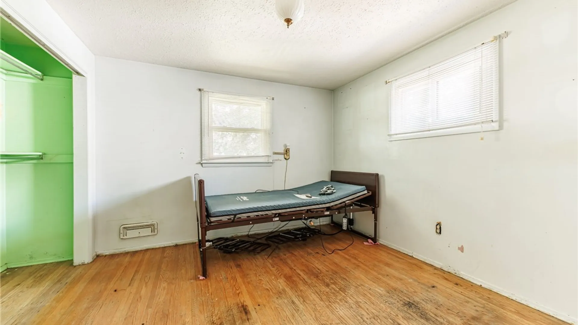 Property at 582 N Greece Road, Greece, NY 14468 21