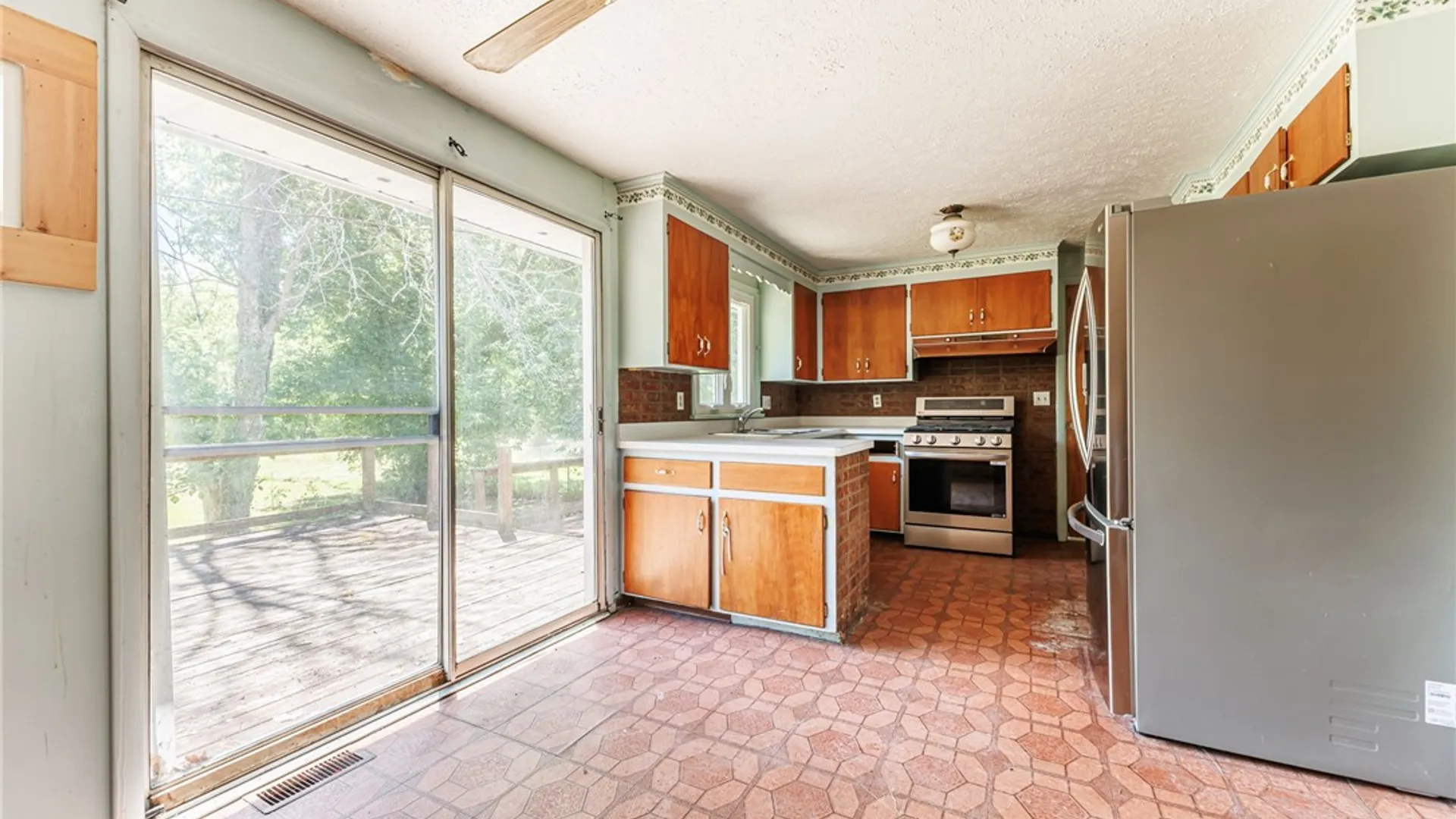 Property at 582 N Greece Road, Greece, NY 14468 6