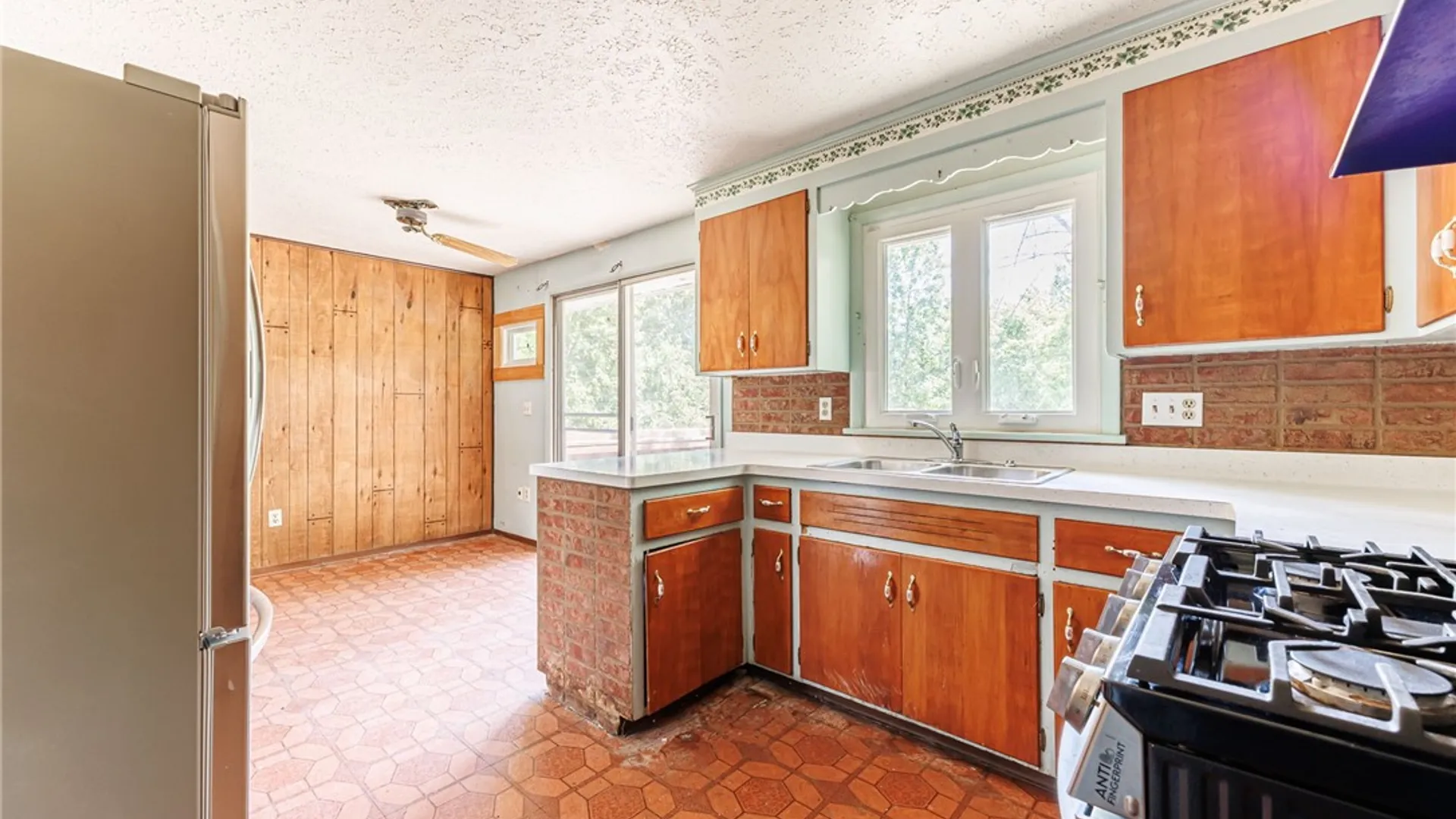 Property at 582 N Greece Road, Greece, NY 14468 7