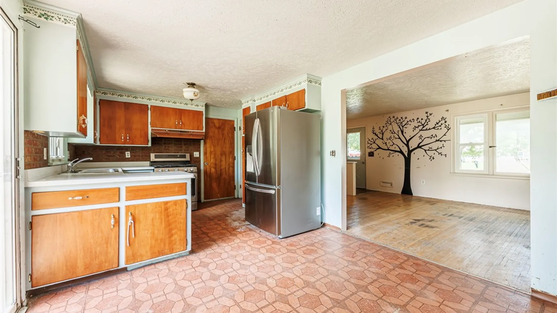 Property at 582 N Greece Road, Greece, NY 14468 9