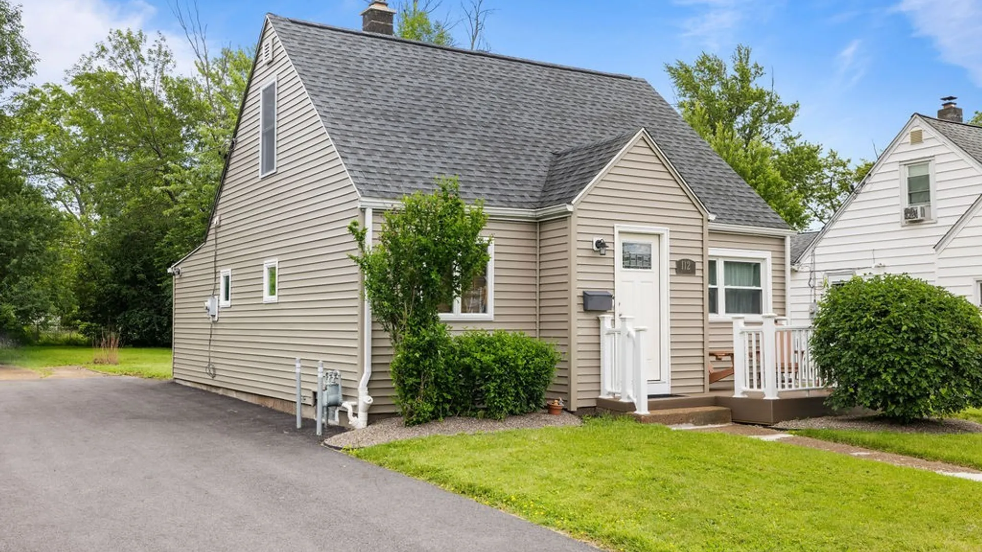 Property at 112 Larch Road, Amherst, NY 14226 2