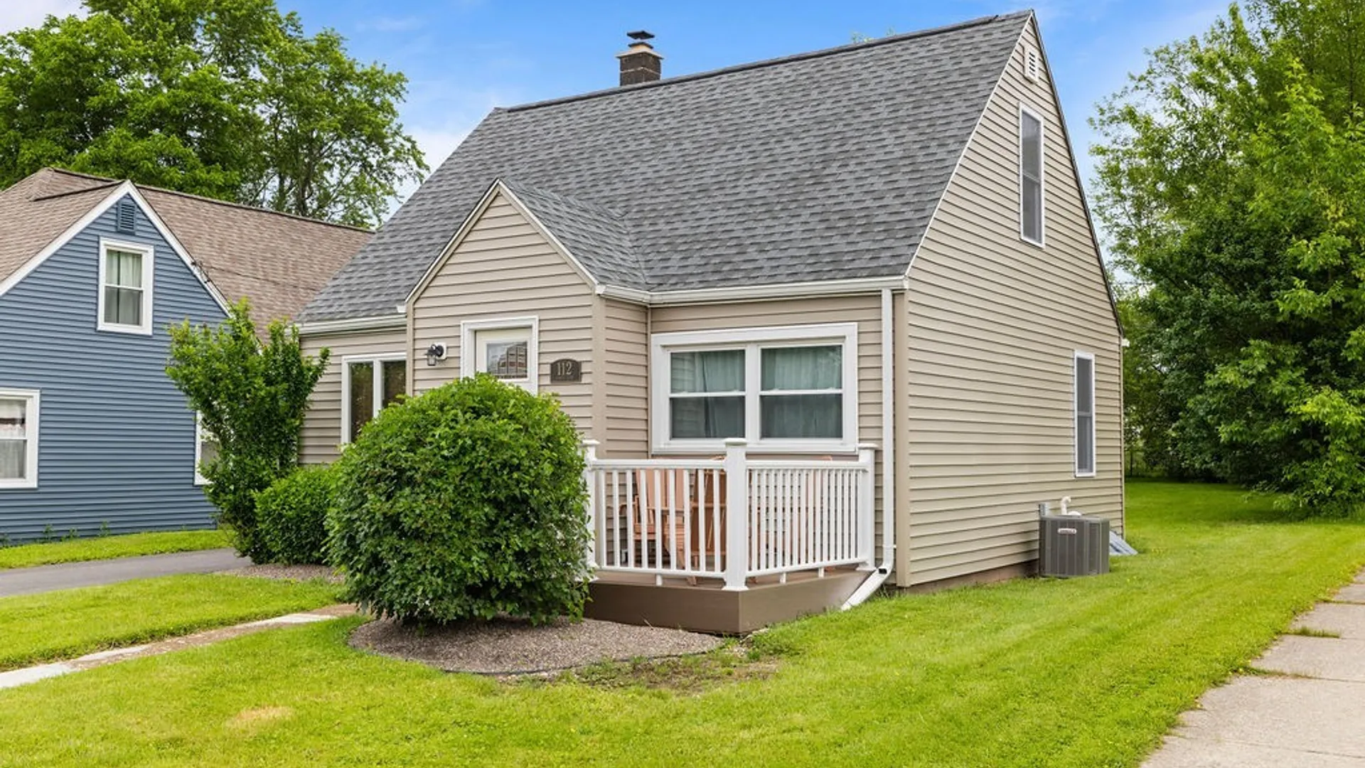 Property at 112 Larch Road, Amherst, NY 14226 3