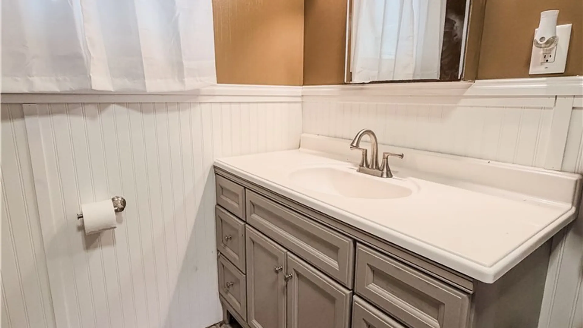 Property at 123 Lawrence Street, Oswego, NY 13126 12