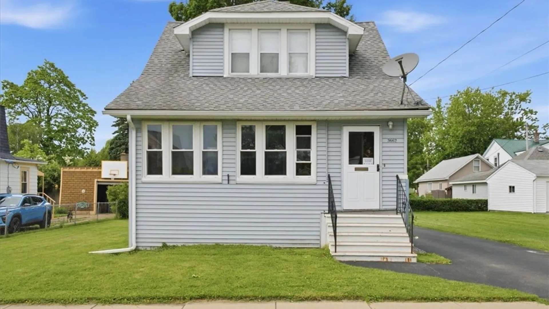Property at 3662 6th Street, Hamburg, NY 14219 2