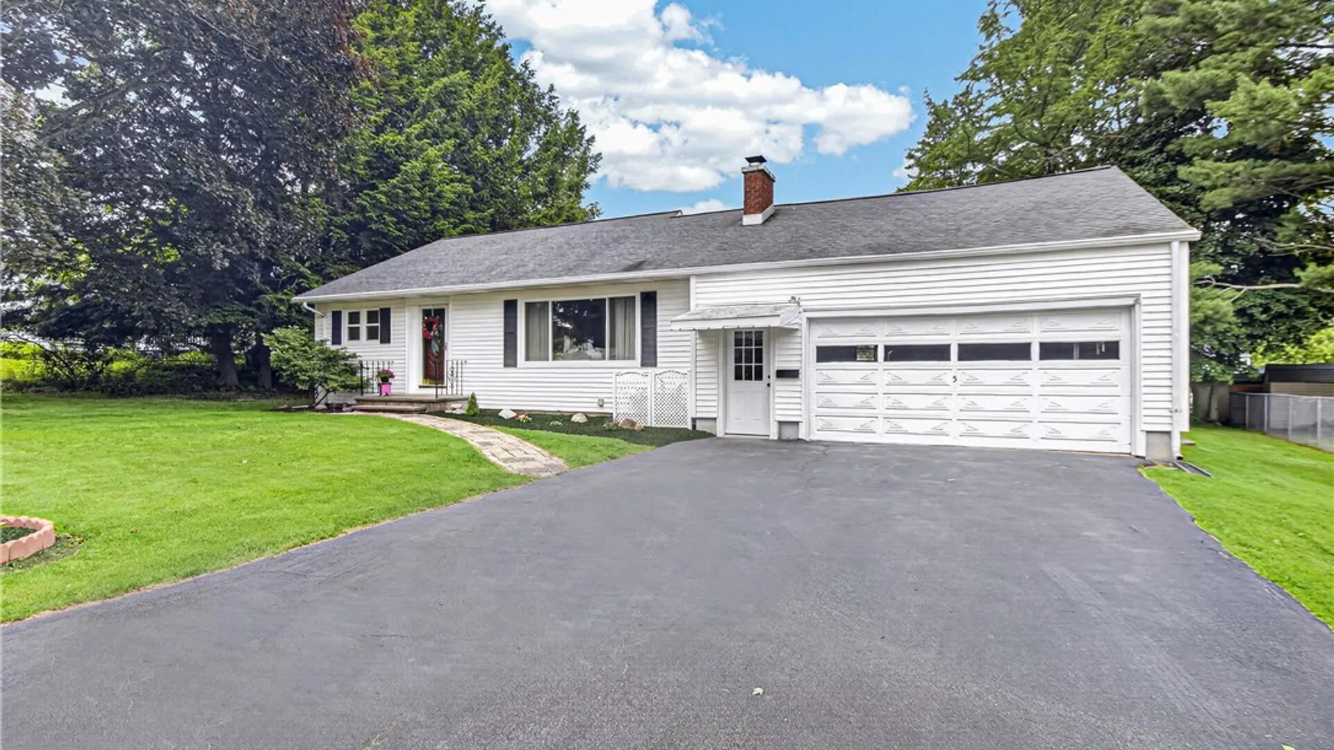 Property at 5 Lyndon Rd, Whitestown, NY 13492 4