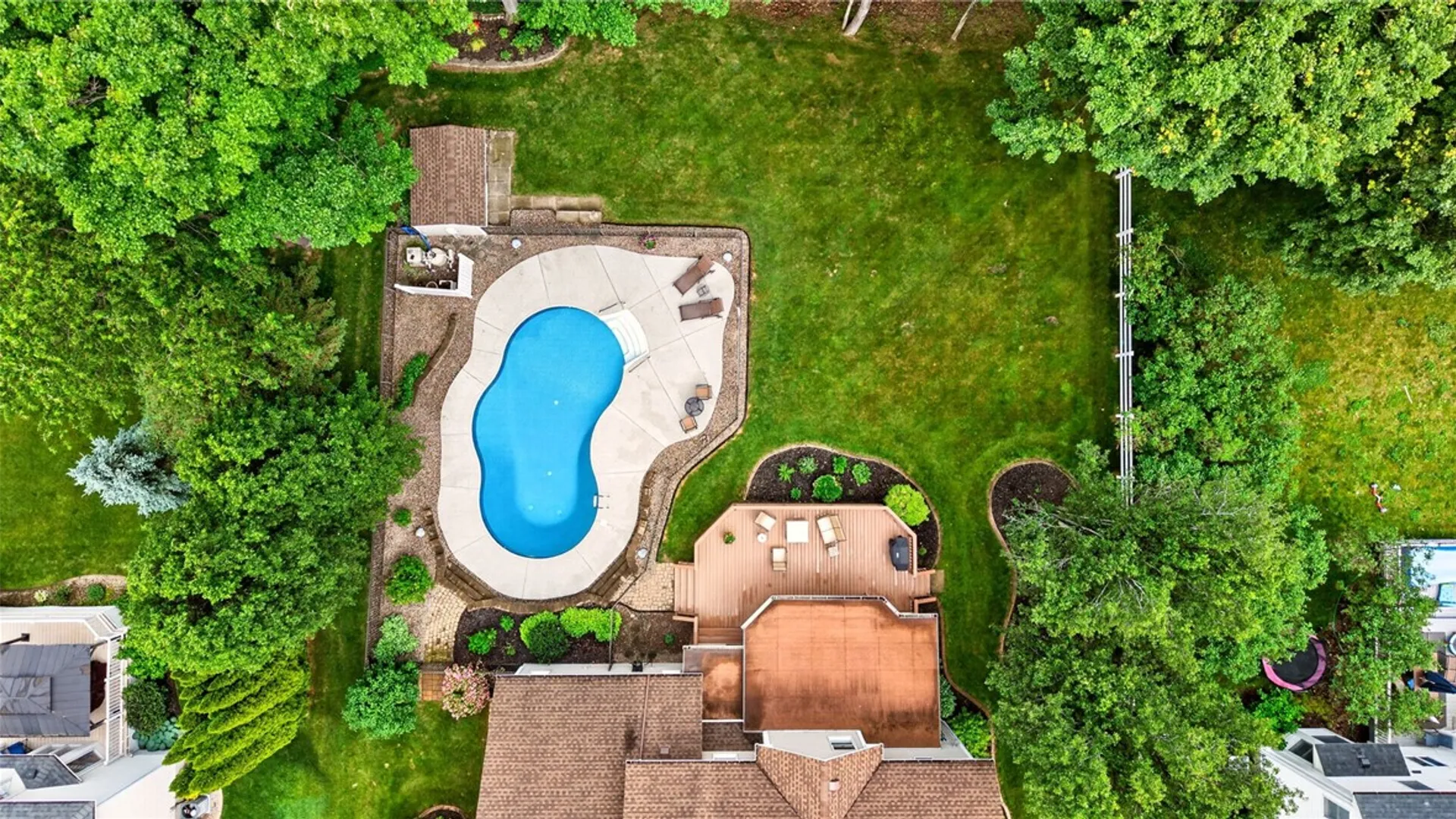 Property at 1500 Fallen Leaf, Webster, NY 14580 7