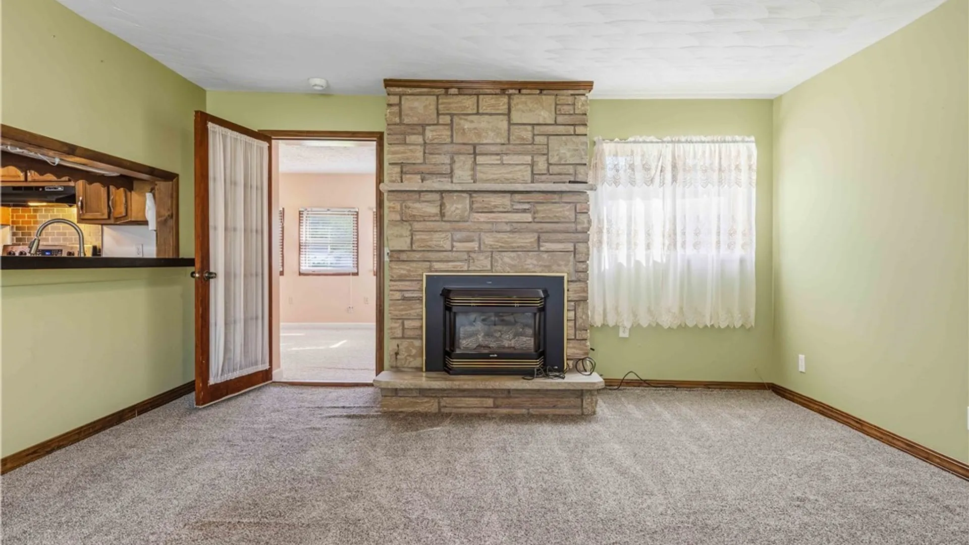 Property at 32 Bakeman Street, Fulton, NY 13069 10
