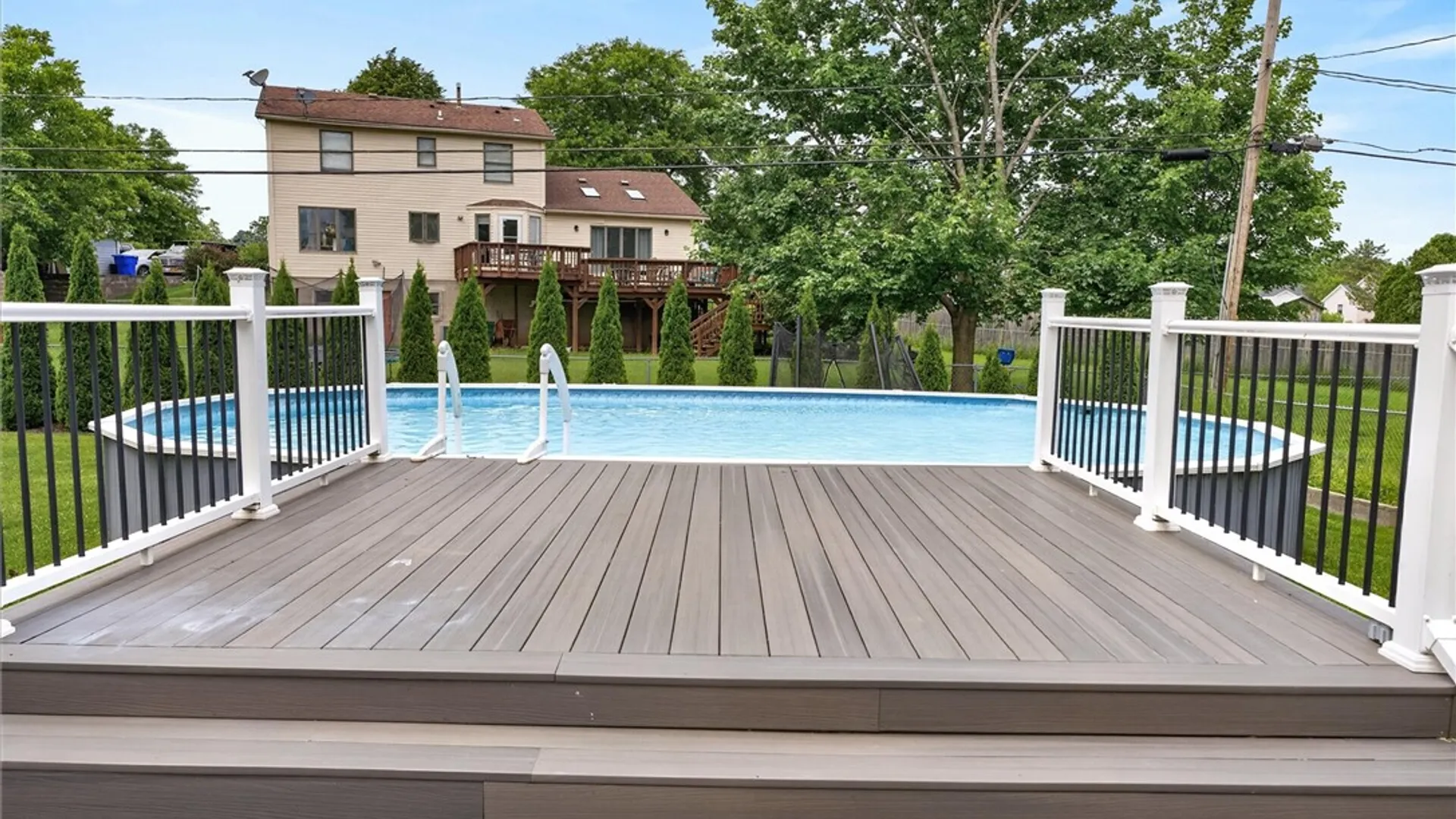 Property at 20 Flamingo Drive, Gates, NY 14624 10