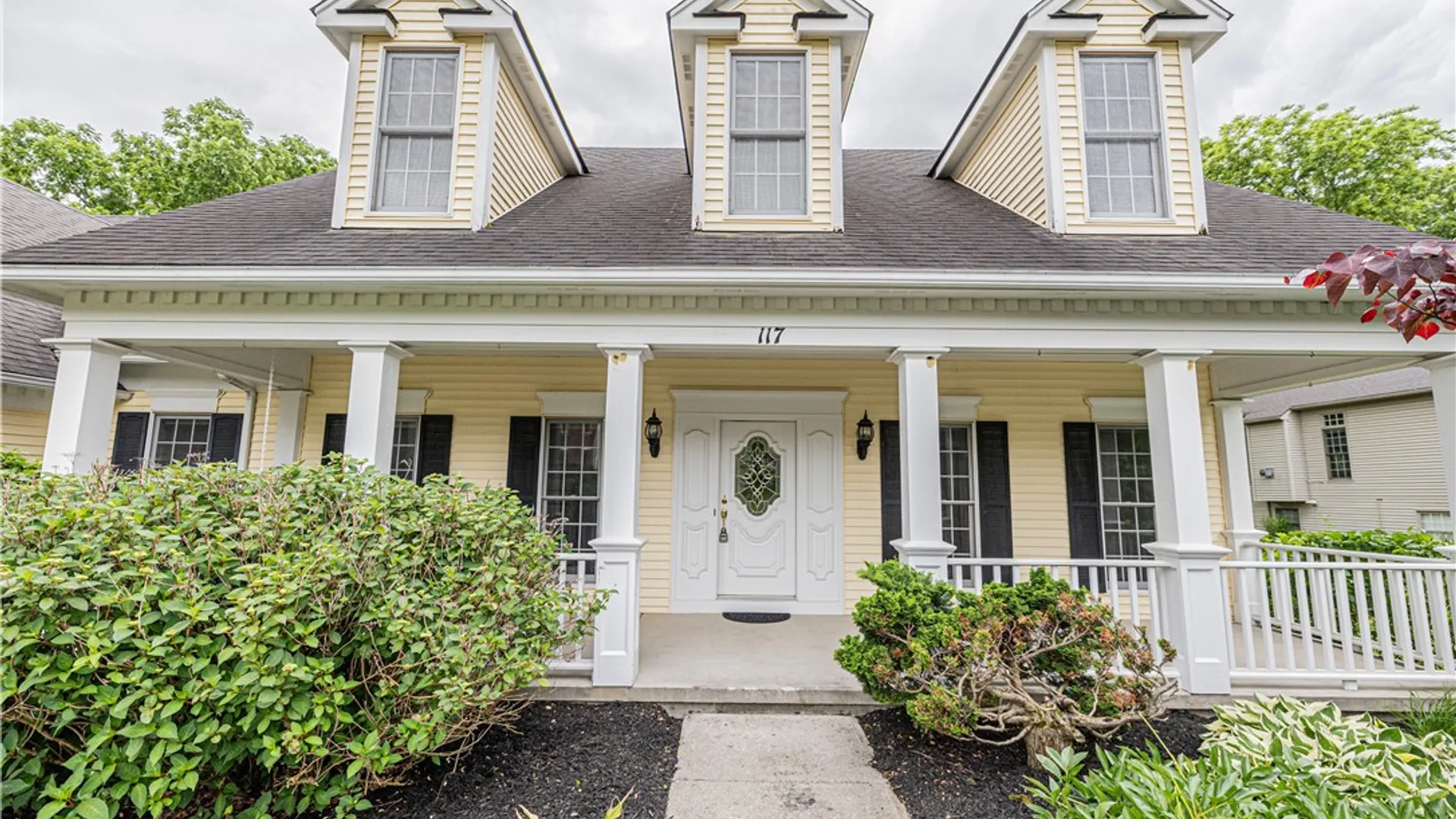 Property at 117 Neuchatel Lane, Perinton, NY 14450 2