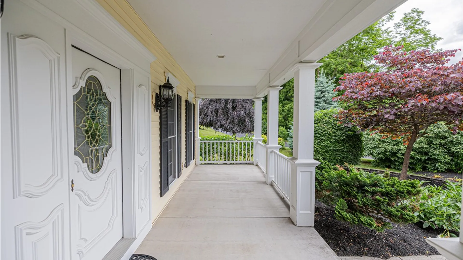 Property at 117 Neuchatel Lane, Perinton, NY 14450 3