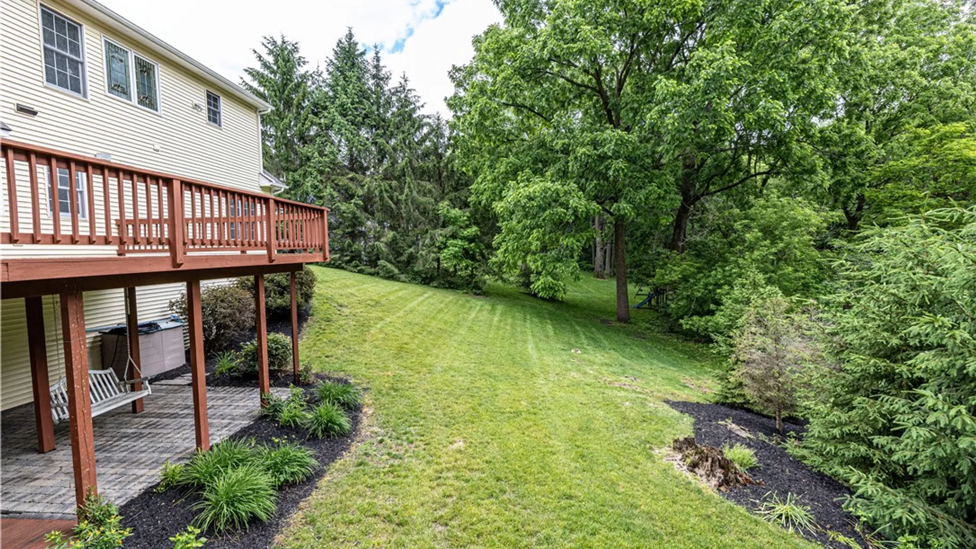 Property at 117 Neuchatel Lane, Perinton, NY 14450 41