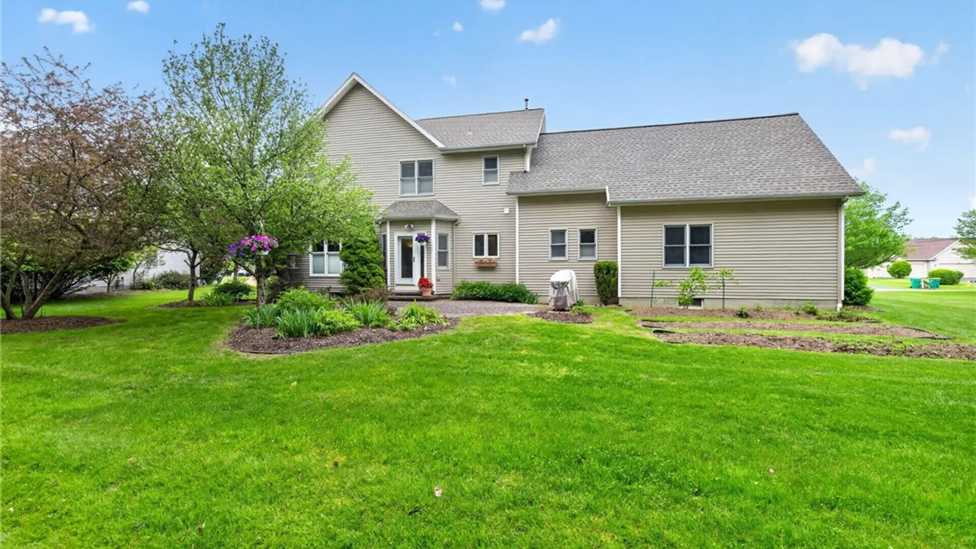 Property at 745 Hailey Dr, Webster, NY 14580 35