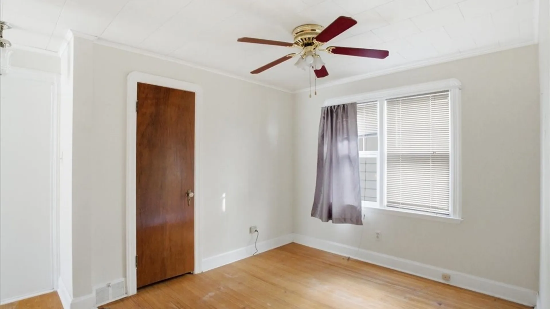 Property at 548 Englewood Avenue, Tonawanda, NY 14223 15