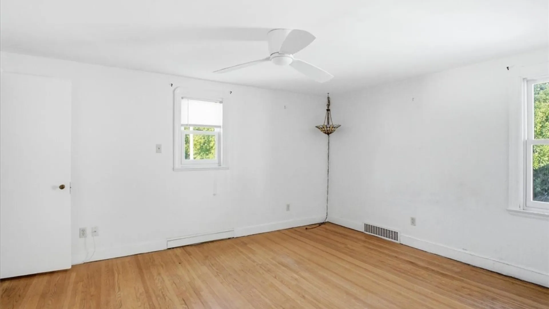 Property at 548 Englewood Avenue, Tonawanda, NY 14223 30