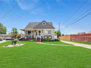 Property at 4 Amurra Court, Cheektowaga, NY 14225