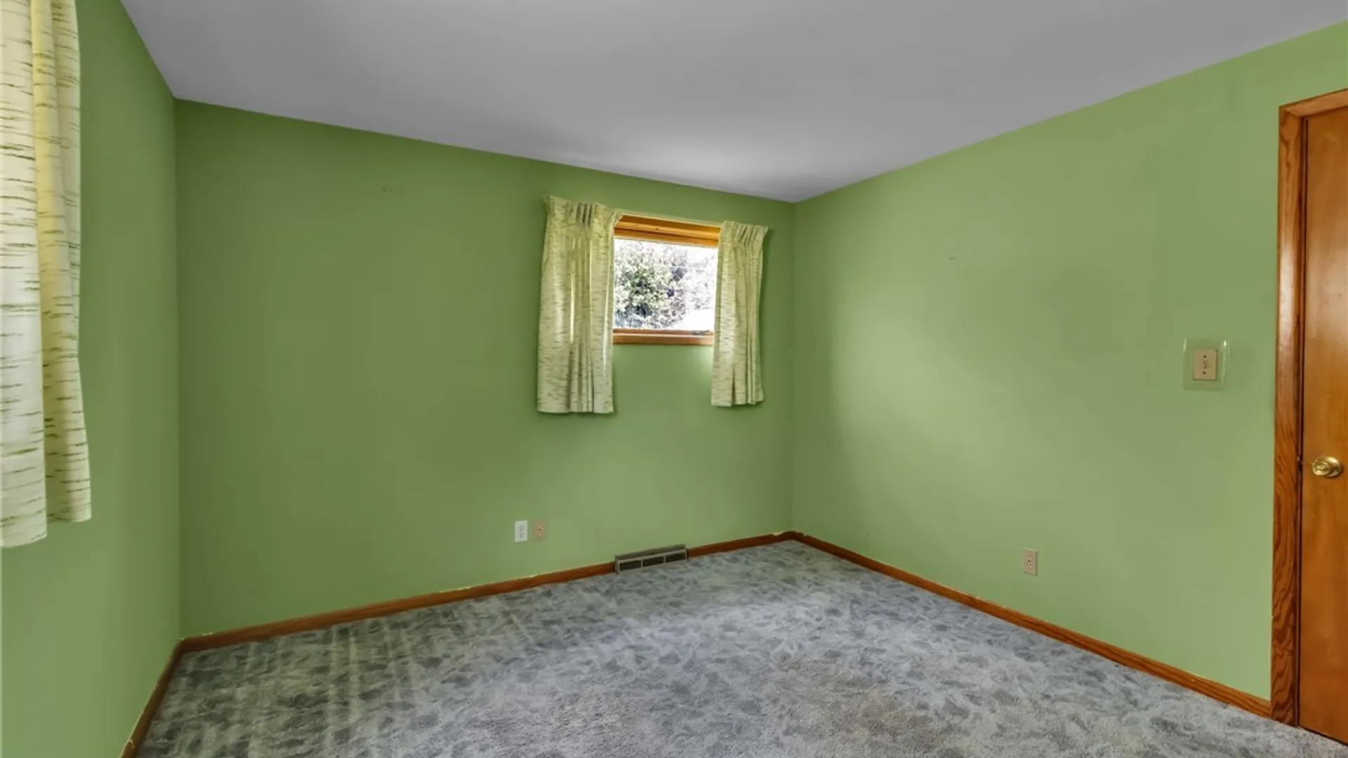 Property at 175 Margaret Road, Amherst, NY 14226 16