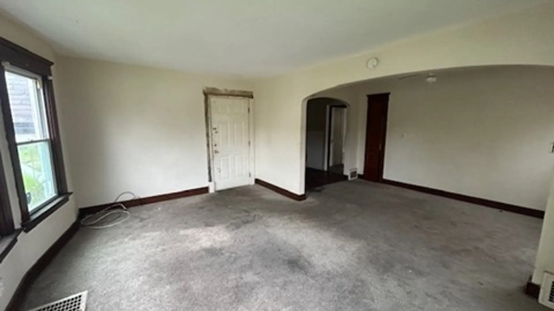 Property at 487 E Amherst Street, Buffalo, NY 14215 7