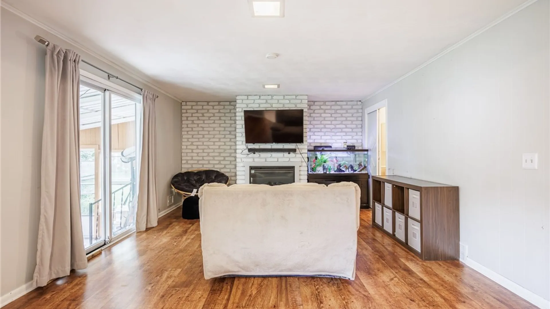 Property at 22 Glen Oaks Drive, Gates, NY 14624 11