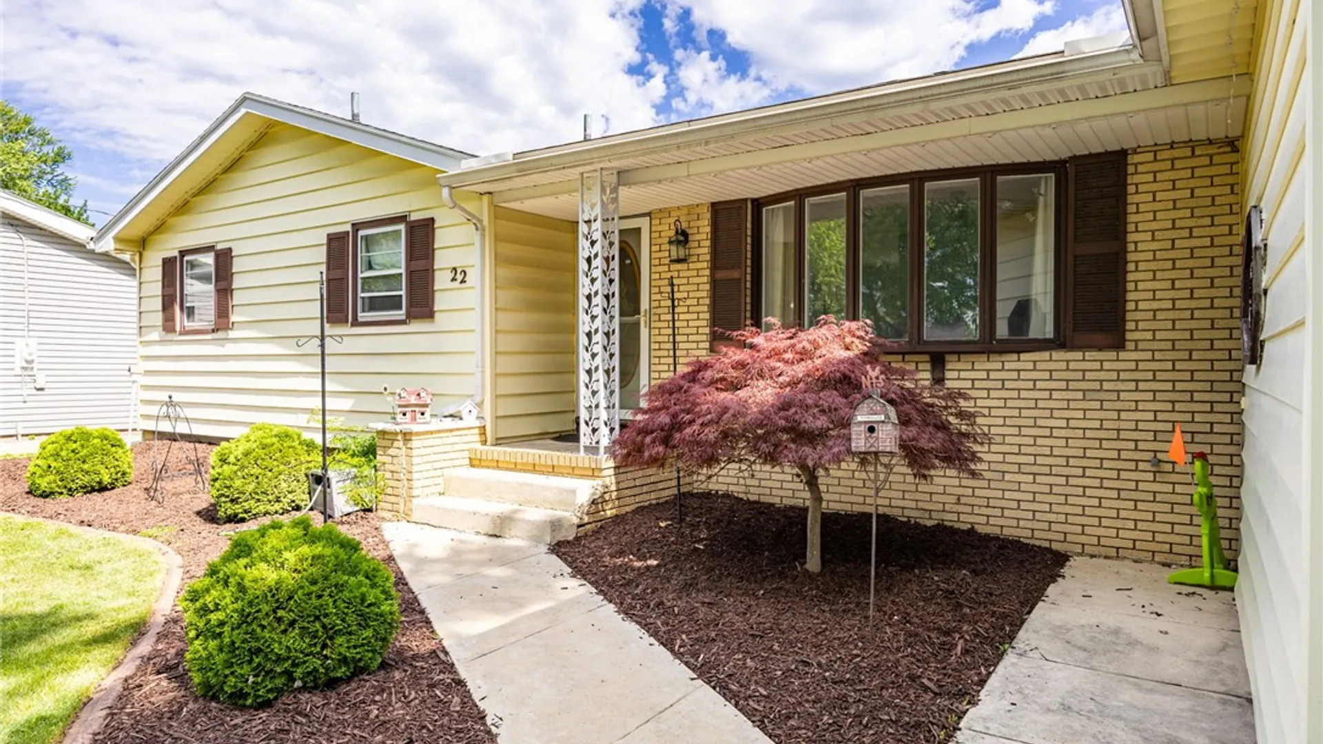 Property at 22 Glen Oaks Drive, Gates, NY 14624 2