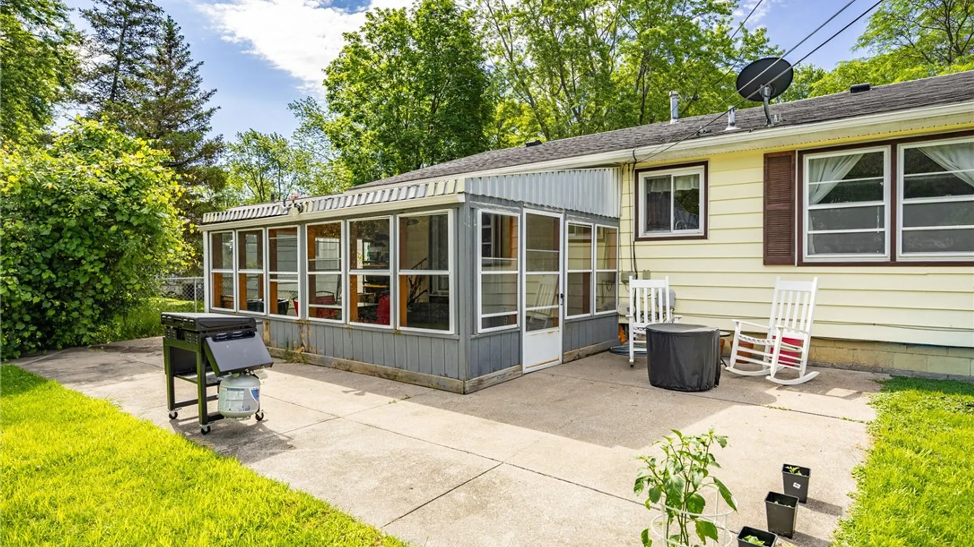 Property at 22 Glen Oaks Drive, Gates, NY 14624 25