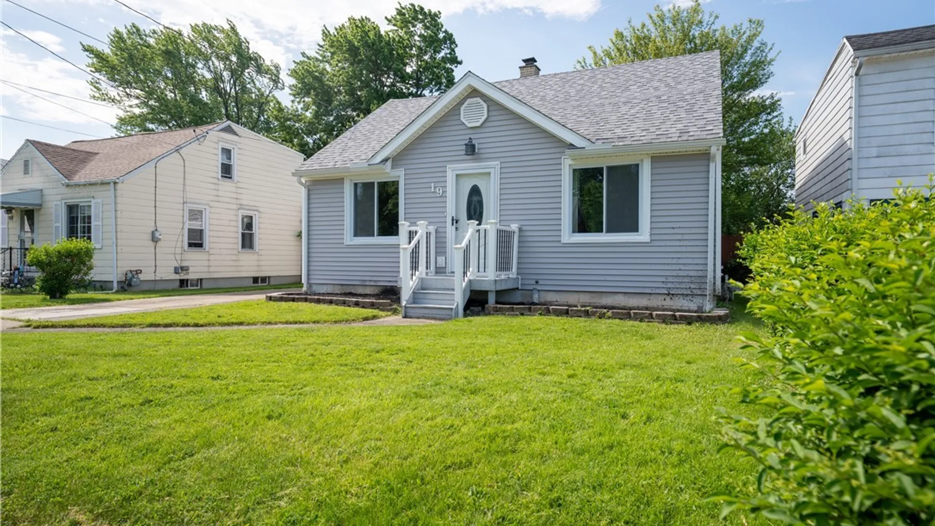 Property at 19 Wellworth Place, Cheektowaga, NY 14225 2
