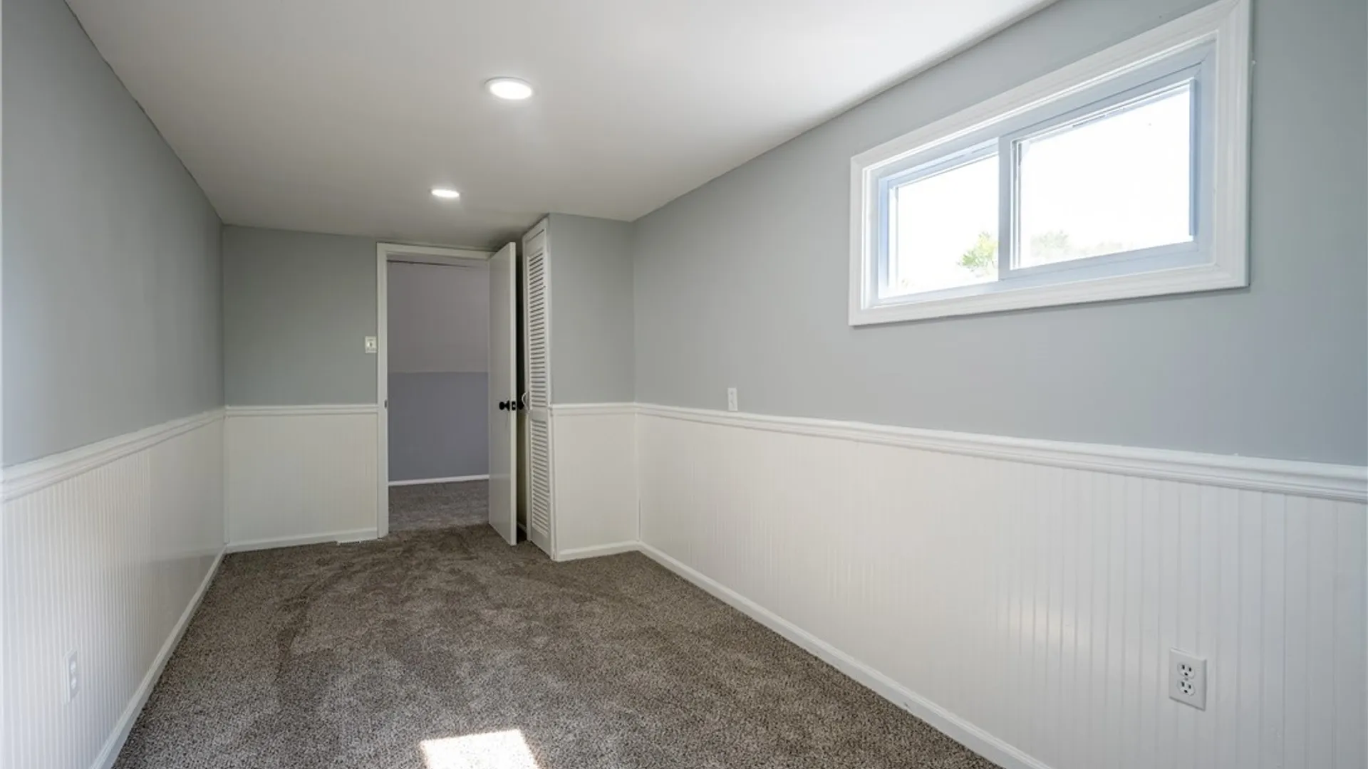 Property at 19 Wellworth Place, Cheektowaga, NY 14225 28