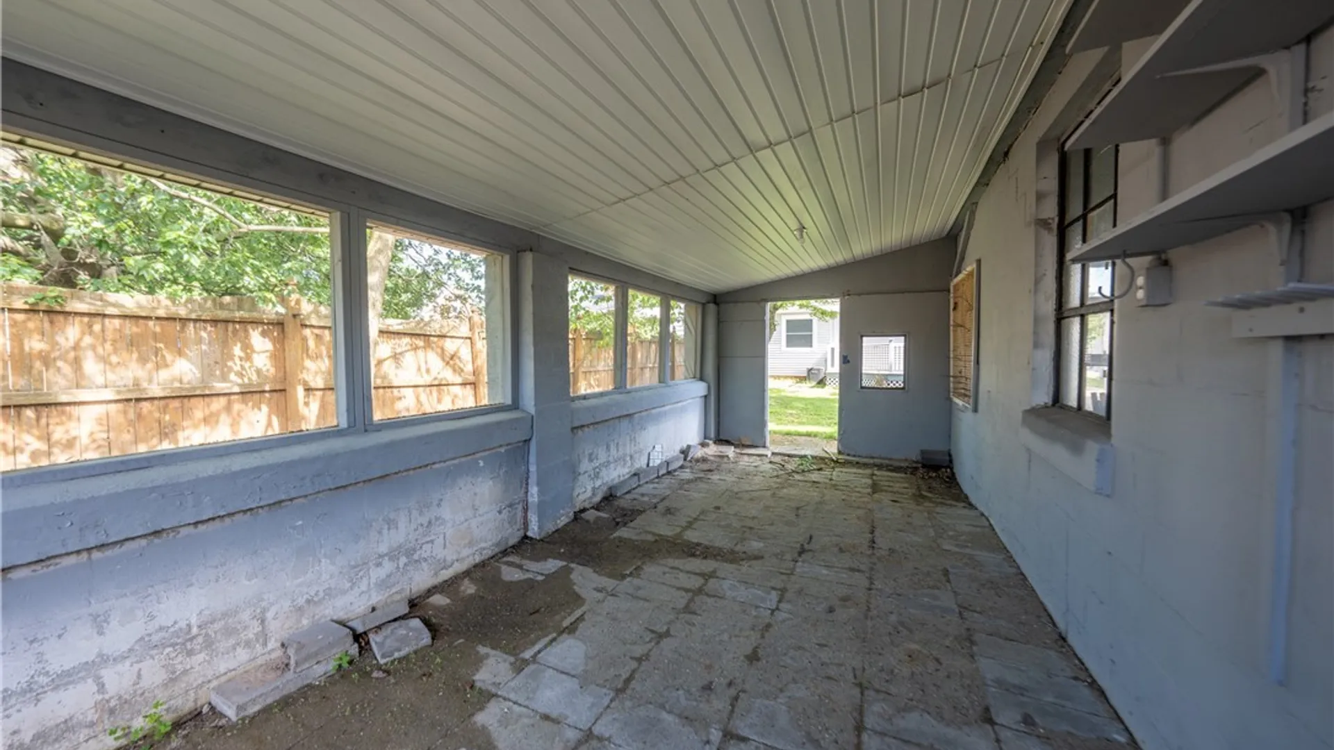 Property at 19 Wellworth Place, Cheektowaga, NY 14225 34