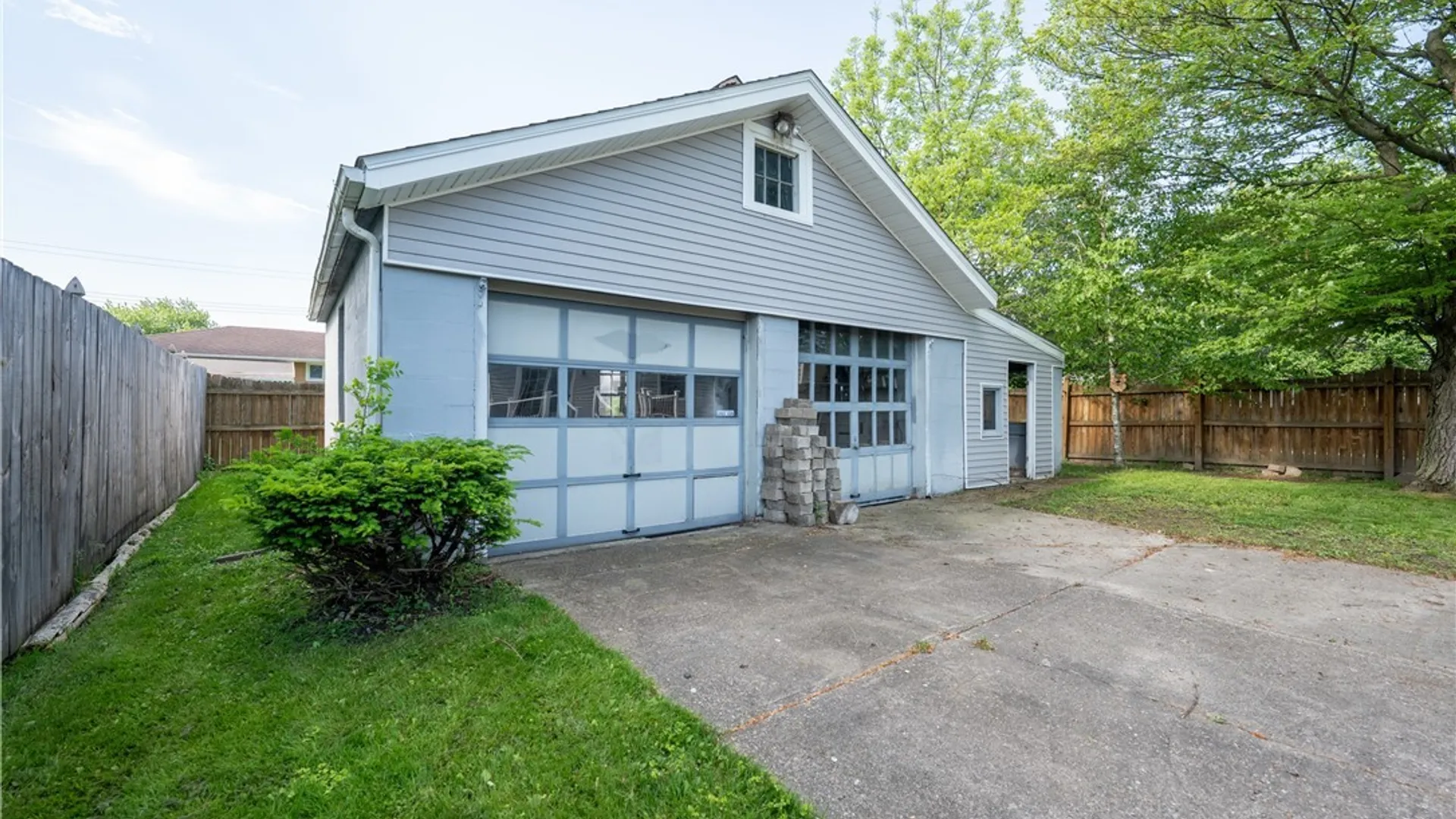 Property at 19 Wellworth Place, Cheektowaga, NY 14225 36