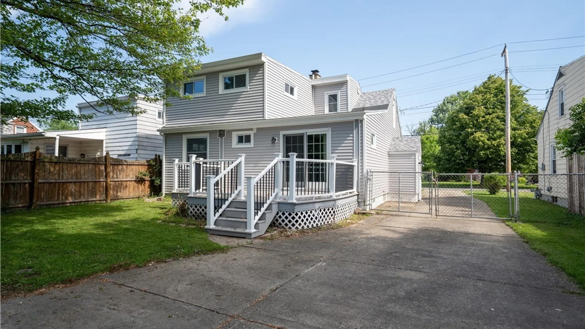 Property at 19 Wellworth Place, Cheektowaga, NY 14225 39