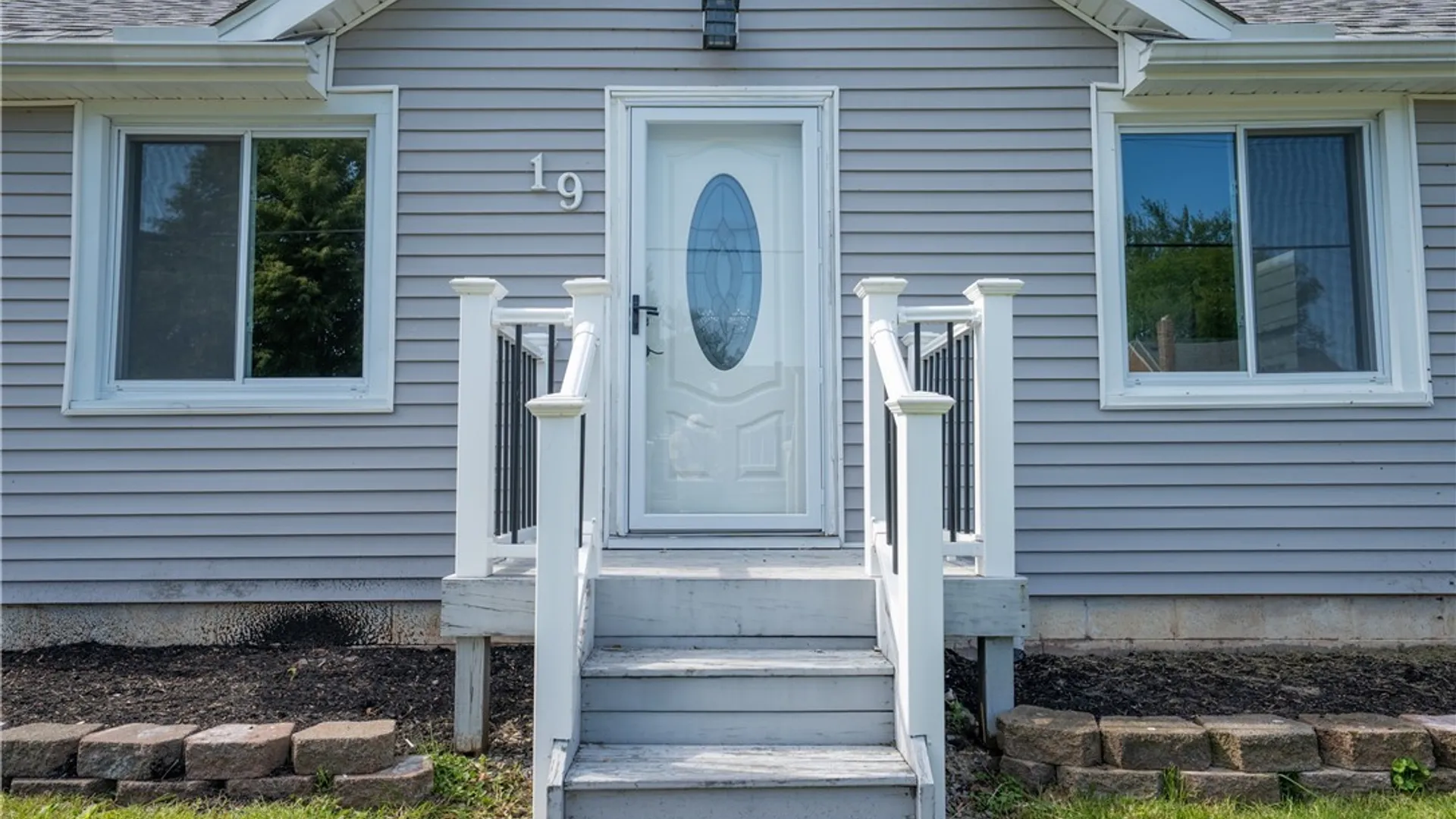 Property at 19 Wellworth Place, Cheektowaga, NY 14225 4