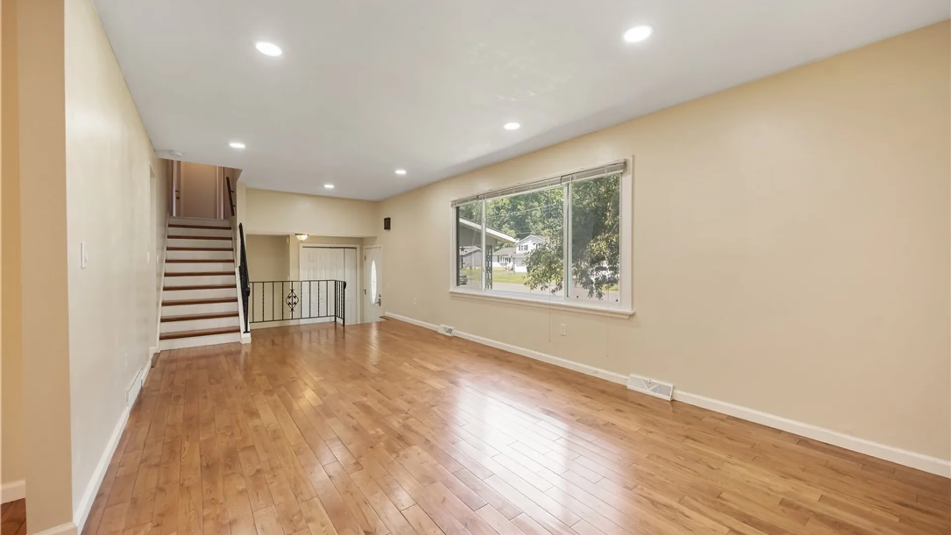 Property at 204 Donlin Drive, Salina, NY 13088 5