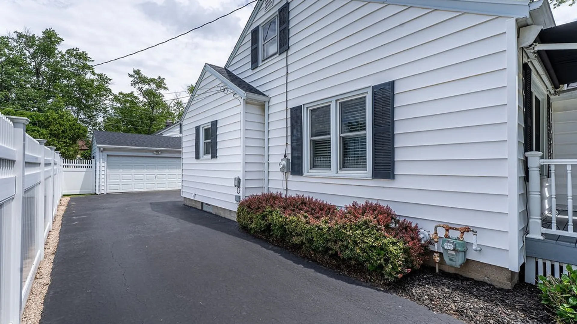 Property at 591 Willow Street, Lockport City, NY 14094 35
